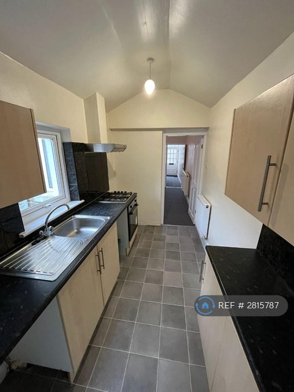 3 bedroom house in Knotts Lane, Colne, BB8 (3 bed) (#2815787)