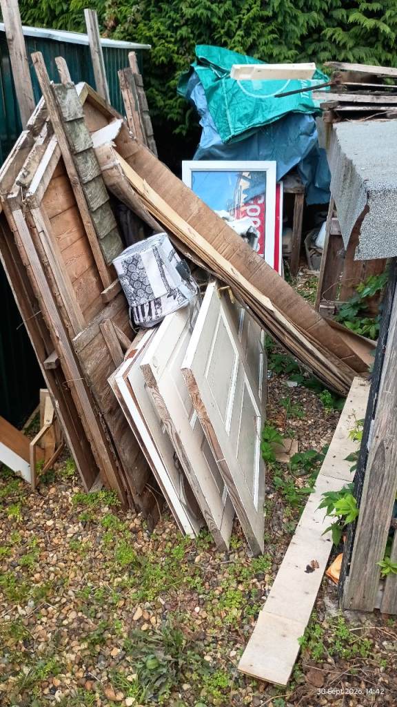 Job Lot of Internal Doors and Wood for DIY Projects or Bonfire 
