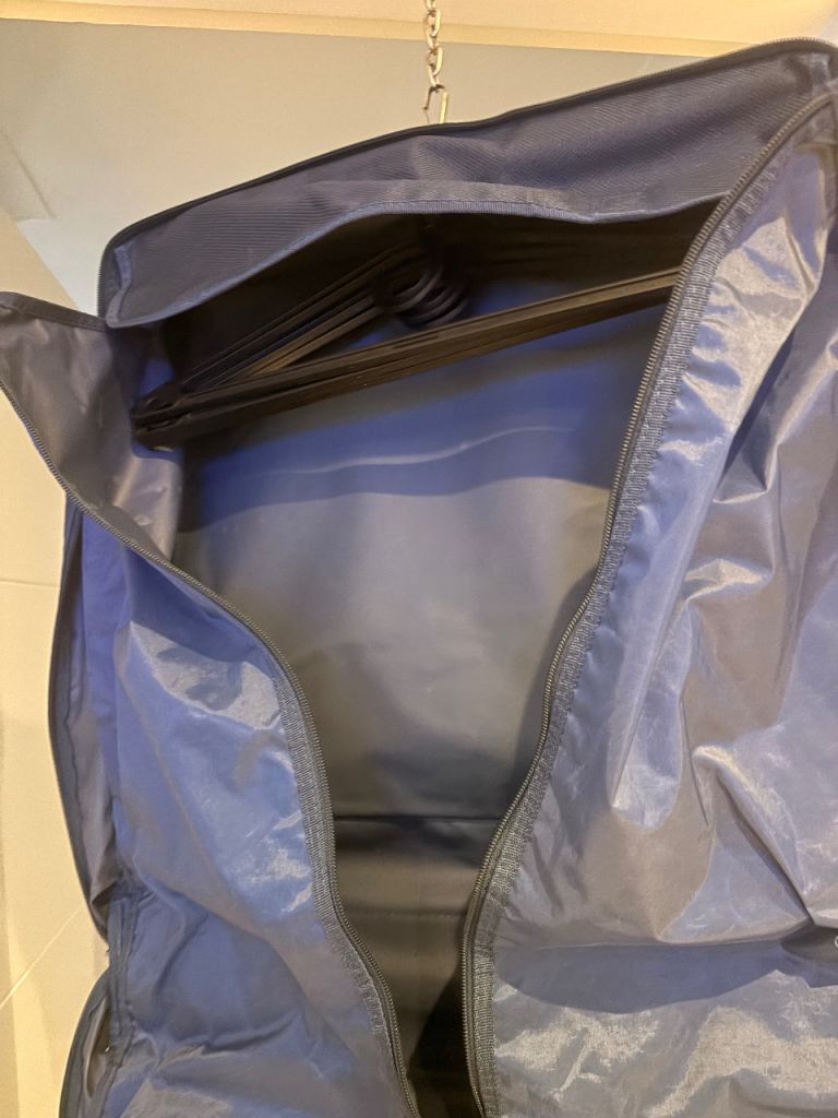 Equator canvas suit carrier