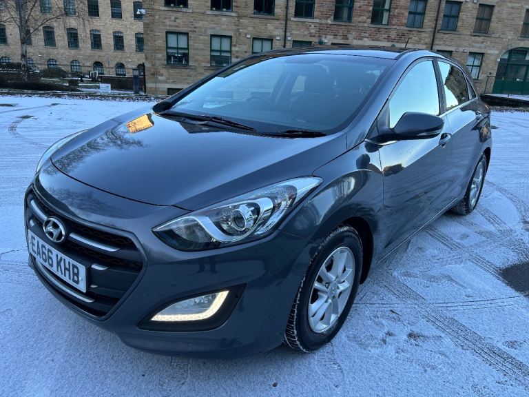 2016 (66) Hyundai I30 1.6CRDI £20 tax Nav immaculate 