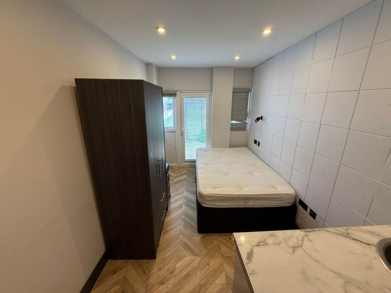 BENEFITS ACCEPTED - Studio Flat Available in Southall Ealing UB2