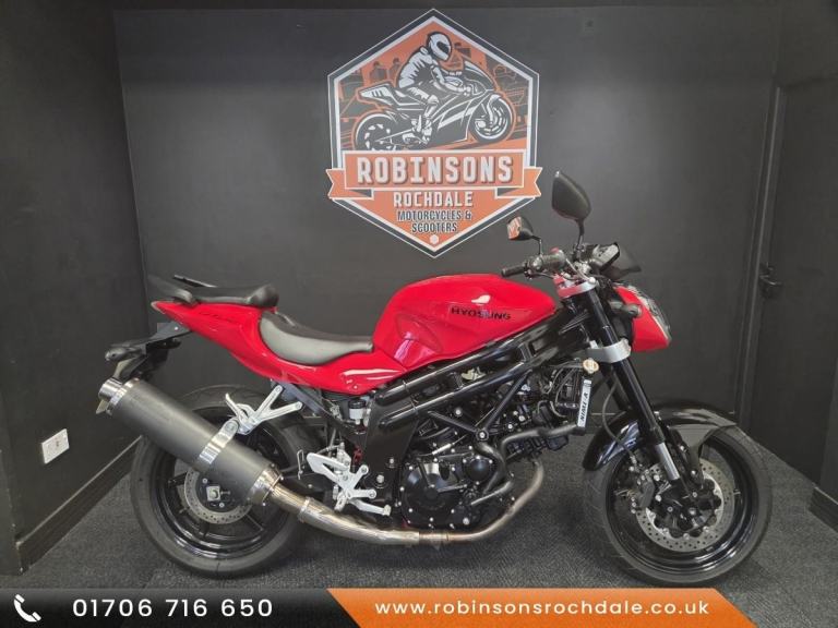 2018 68 reg Hyosung GT650P in red with only 2021 miles.