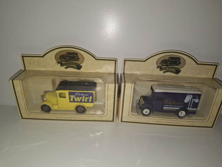 Lledo Days Gone 1934 Cadbury's Dairy Milk & 1934 Ford Model A Cadbury's Twirl diecast model vans