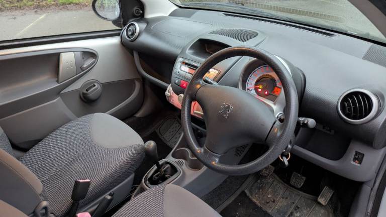 Peugeot, 107, Hatchback, 2007, Manual, 998 (cc), 5 doors