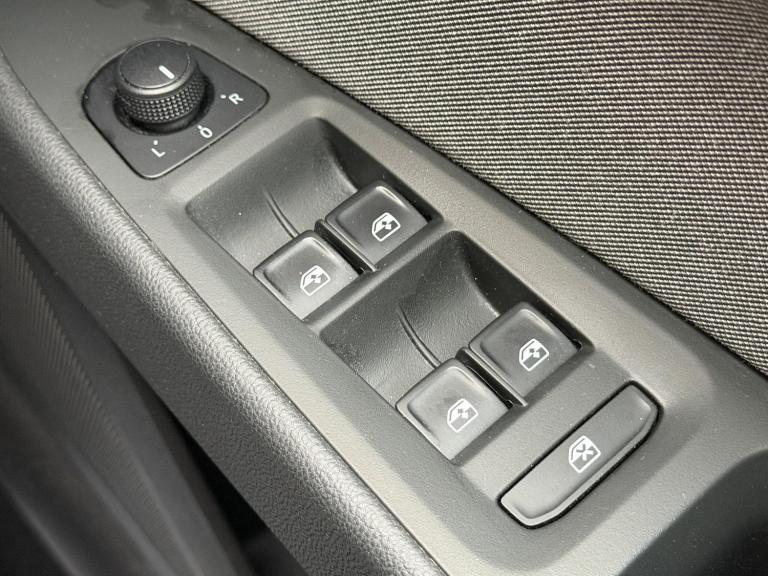 2018 SEAT Leon 1.2 TSI SE Dynamic Technology 5dr HATCHBACK PETROL Manual