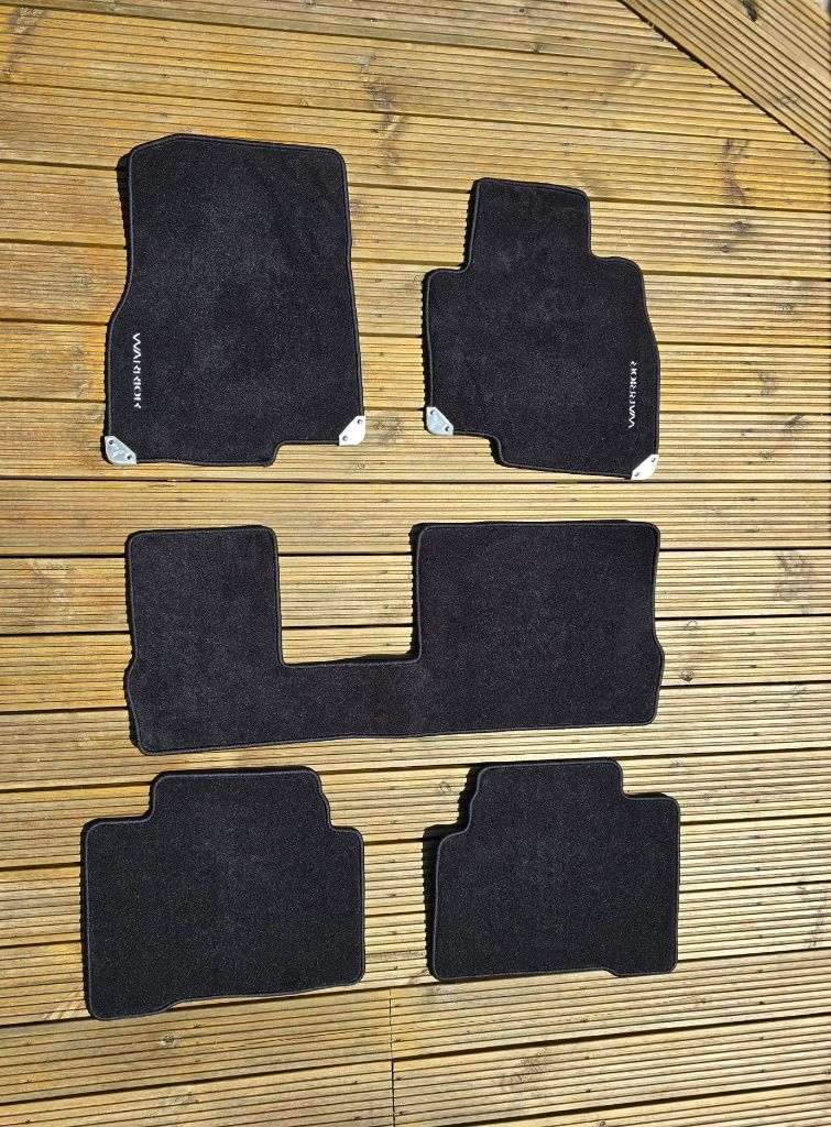 Mitsubishi car floor mats for L200 or Warrior