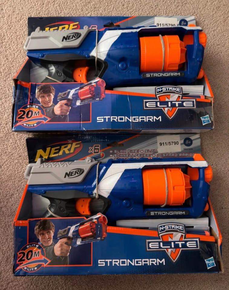 2x NERF Blasters