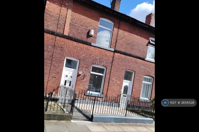 2 bedroom house in St Annes St, Bury, BL9 (2 bed) (#2856528)