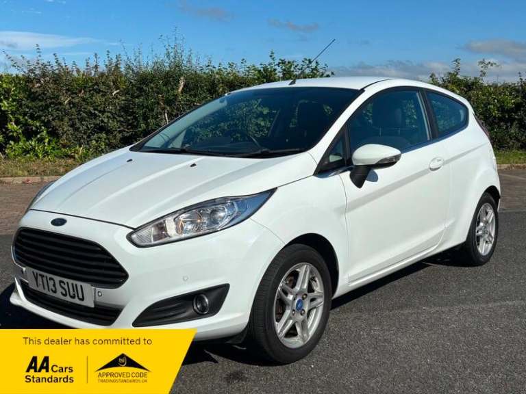 Ford Fiesta ZETEC AUTOMATIC 3 DOOR IN WHITE ONLY 57k 12 MONTH MOT