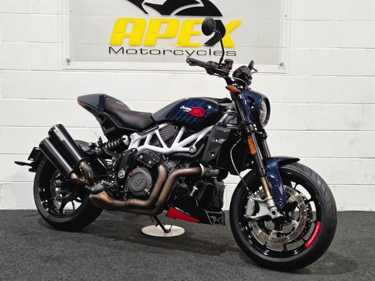 Indian FTR R Carbon X ! LIMITED EDITION 63/400! AKRAPOVIC! NAVIGATION