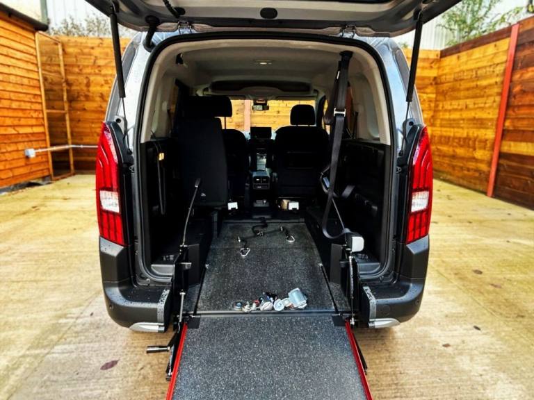 2025 Peugeot Rifter 3 Seat Auto Wheelchair Accessible Disabled Access Vehicle WAV MPV Diesel Auto...