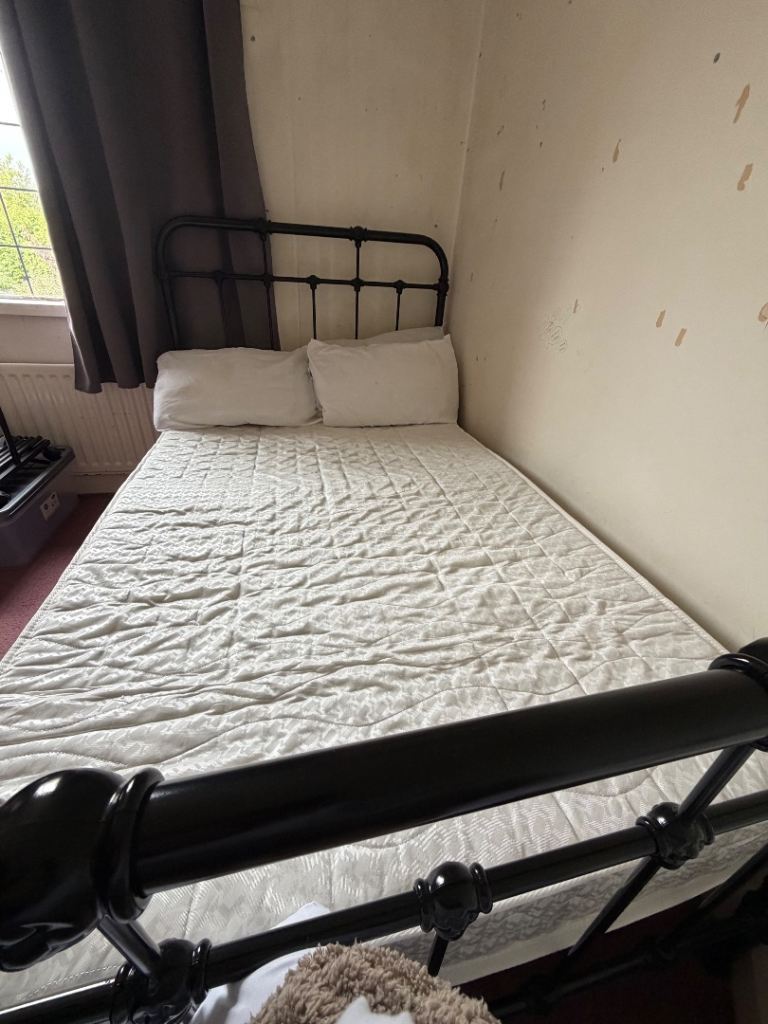 Black Metal Small Double Bed Frame with Mattress – Good Condition