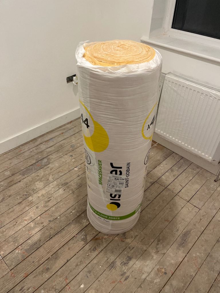 Isover Spacesaver Loft Insulation Roll 200mm Thickness