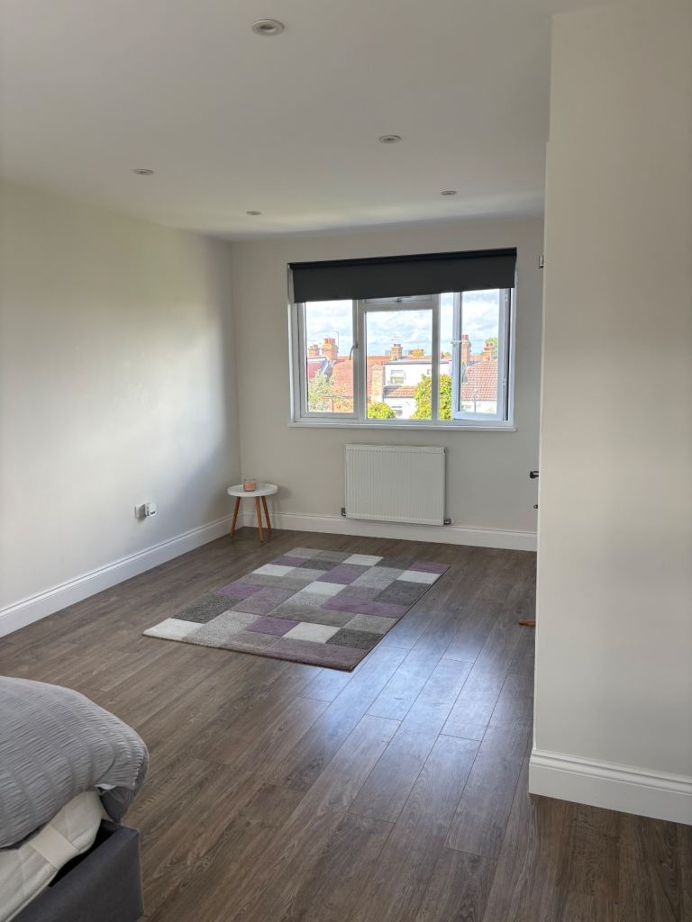 Large Double Bedroom 