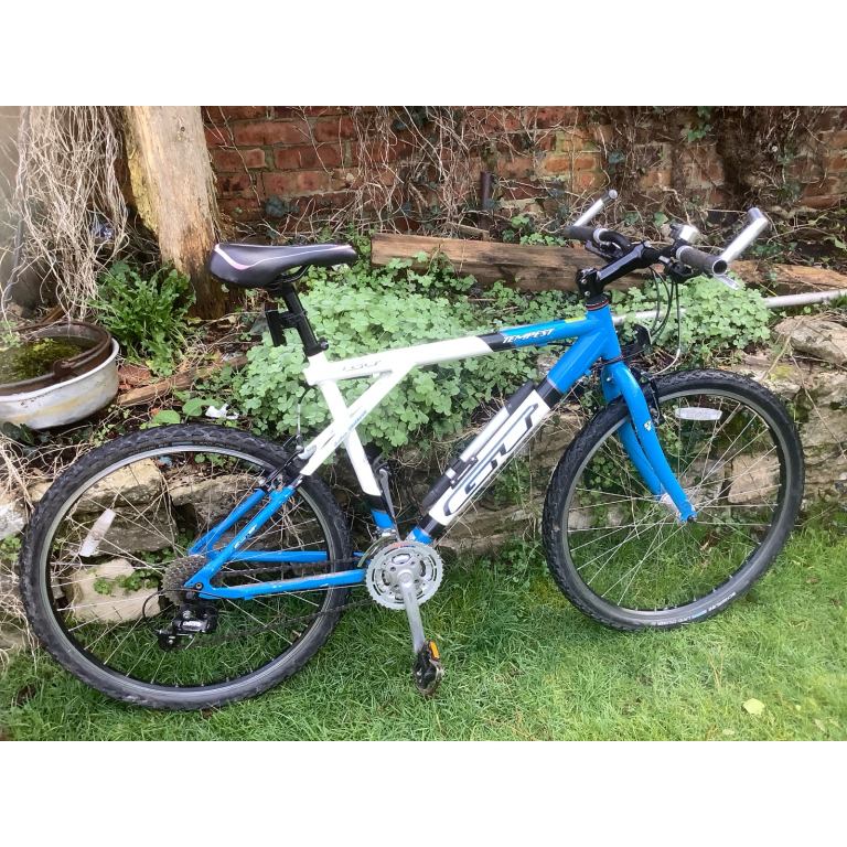 ‘CLASSIC’ GT TEMPEST MOUNTAIN ⛰️ BIKE 🚲 (BLUE & WHITE) 20 1/2” FRAME