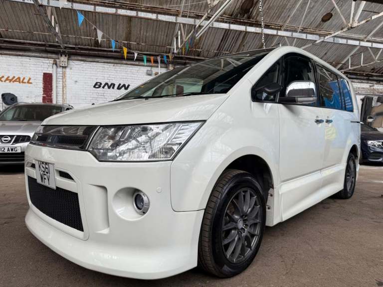 MITSUBISHI DELICA DELICA 2.0 PETROL AUTOMATIC LEATHER 2012
