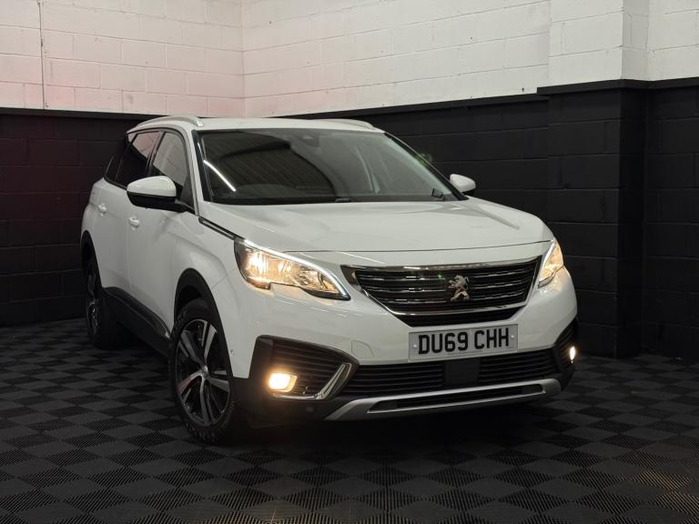 2019 69 PEUGEOT 5008 ALLURE 7 SEATER 1.2 PURETECH PETROL WHITE MANUAL EURO 6