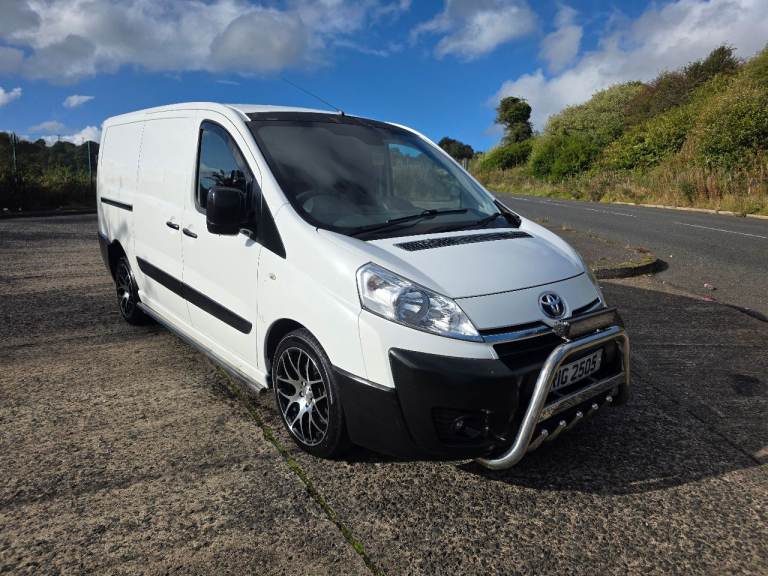 2016 toyota proace 2 litre hdi diesel lwb full mot