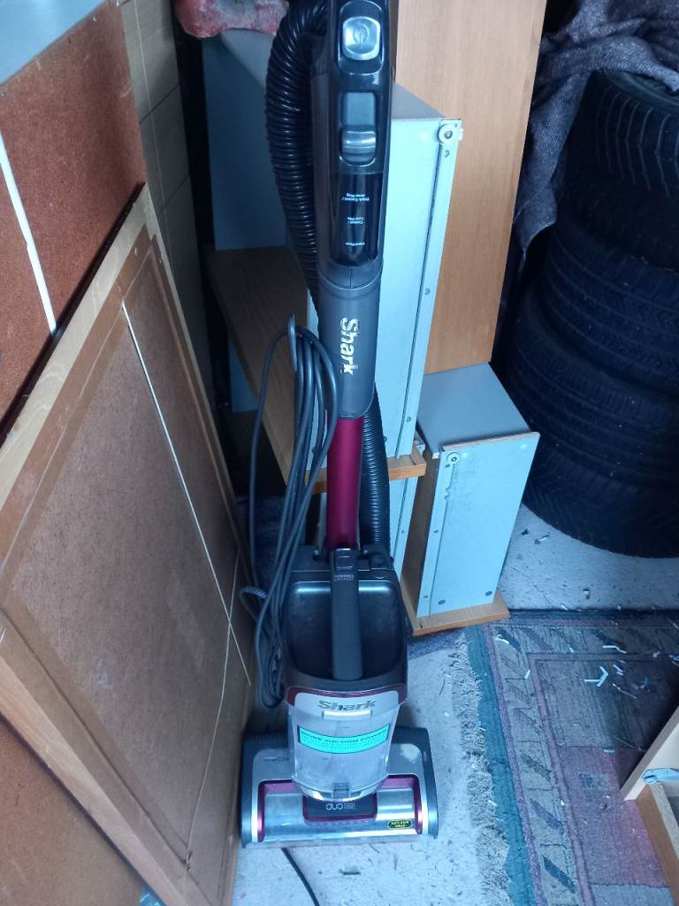 Shark duo clean hoover WILL DELIVER