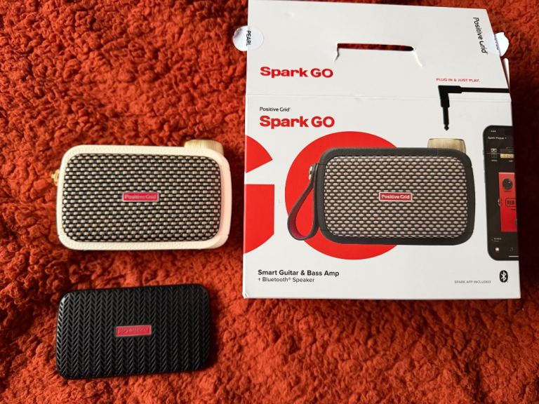Spark go guitar and bass amp