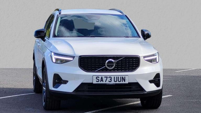 image for 2023 Volvo XC40 2.0 B3P Plus Dark 5dr Auto Estate Petrol Automatic