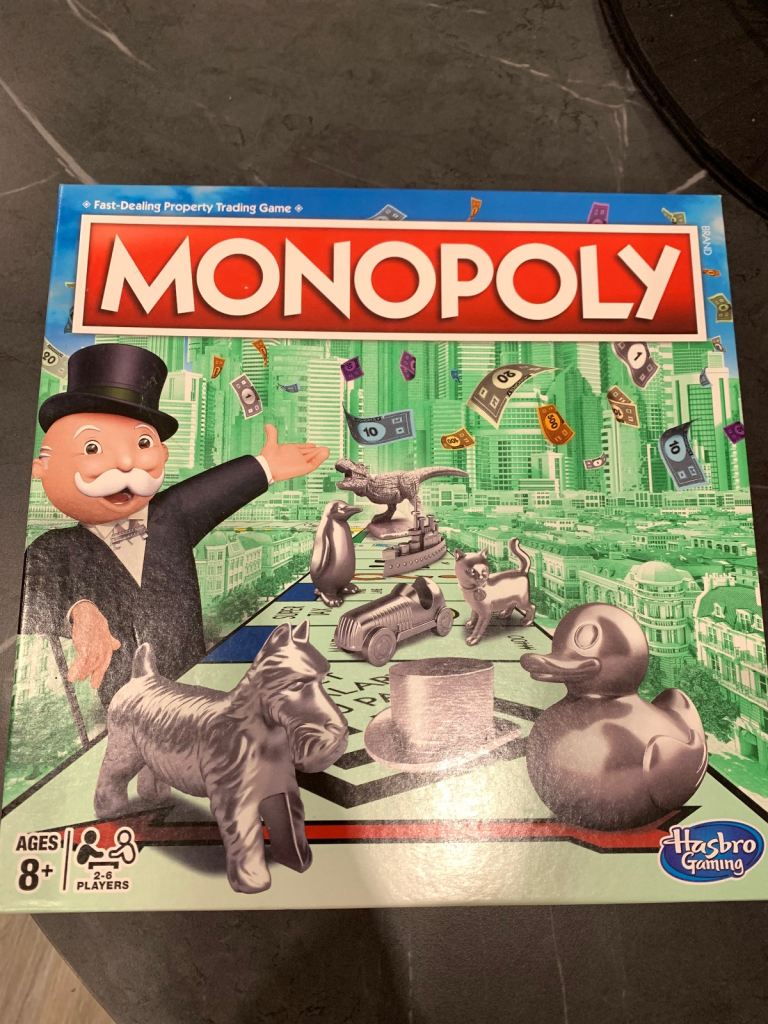 Monopoly board game: Excellent Condition 