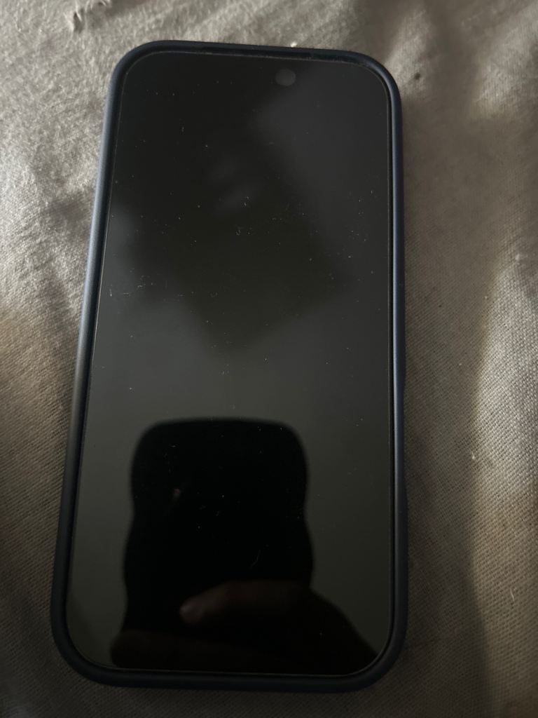 iPhone 17 pro – midnight blue, Good Condition