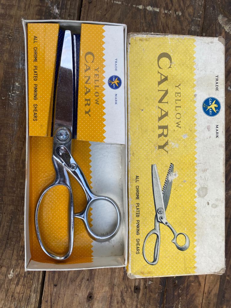 Vintage Yellow Canary All Chrome Plated Pinking Shears w box, 7" Size, made in Japan
