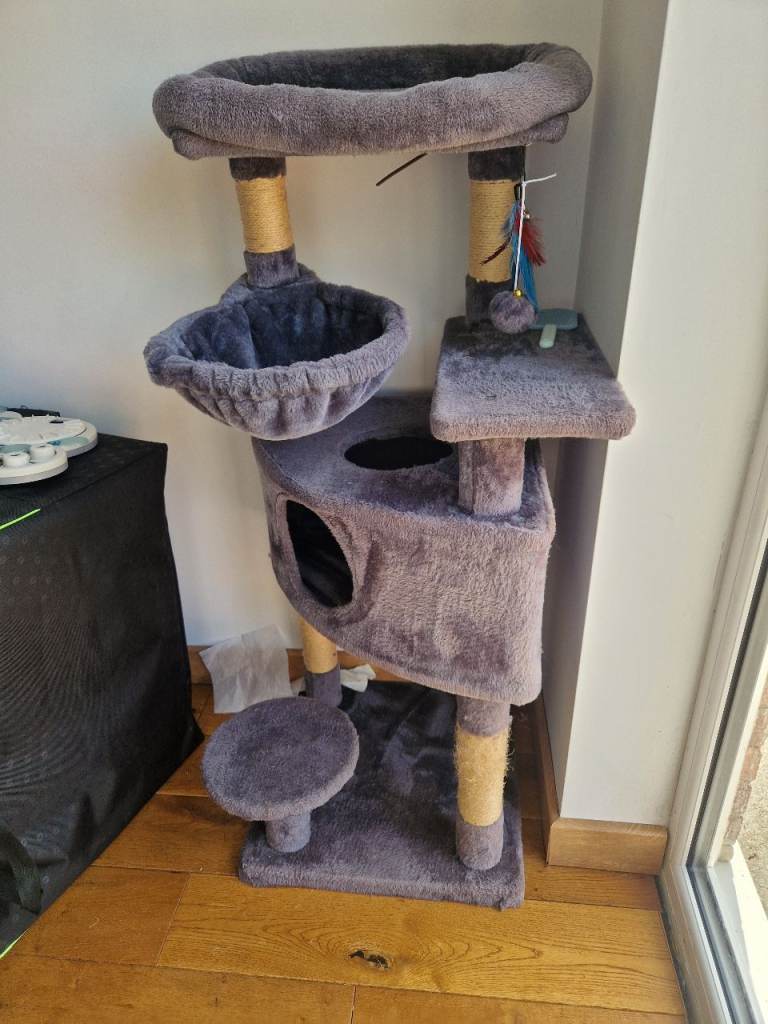 Large Grey Cat Tree with Multiple Levels and Scratching Posts