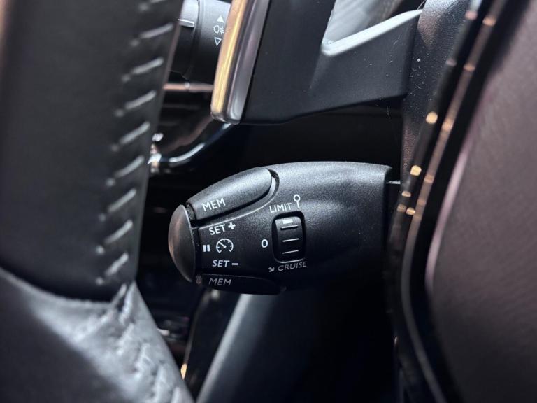  Peugeot 2008 1.2 PureTech Allure EAT Euro 6 (s/s) 5dr Petrol Automatic