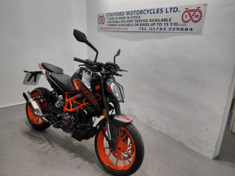 KTM 125 Duke STAFFORD MOTORCYCLES LIMITED