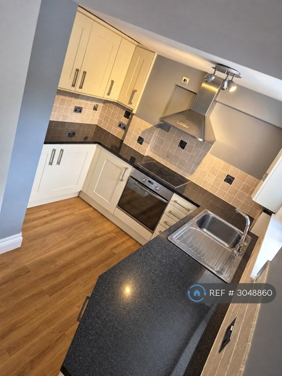 1 bedroom flat in The Dower House, Sidcup, DA14 (1 bed) (#3048860)