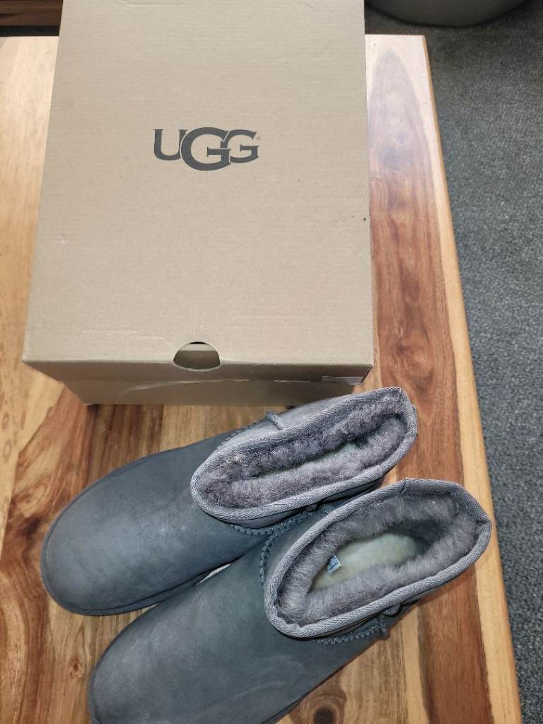 Grey ugg boots 