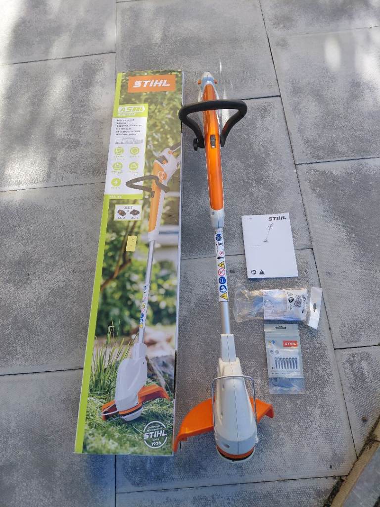 STIHL FSA 30 Cordless Grass Trimmer – Tool Only