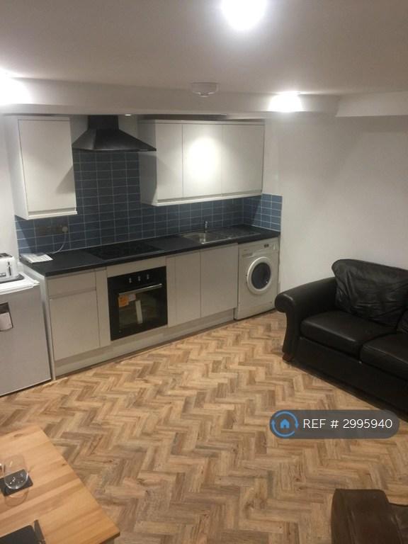 1 bedroom flat in Corona Road, Cambridge, CB4 (1 bed) (#2995940)
