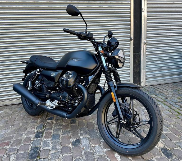 Moto Guzzi V7 Stone E5+ Nero Ruvido - Black In Stock Now