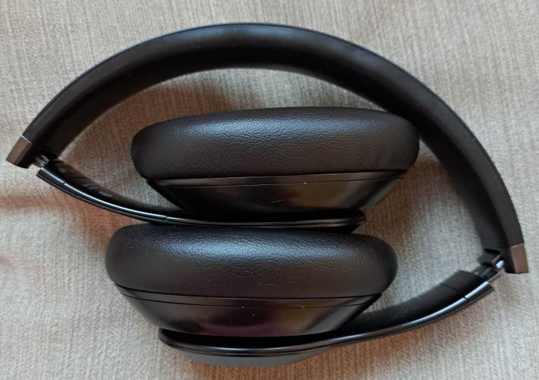 Beats Studio Pro