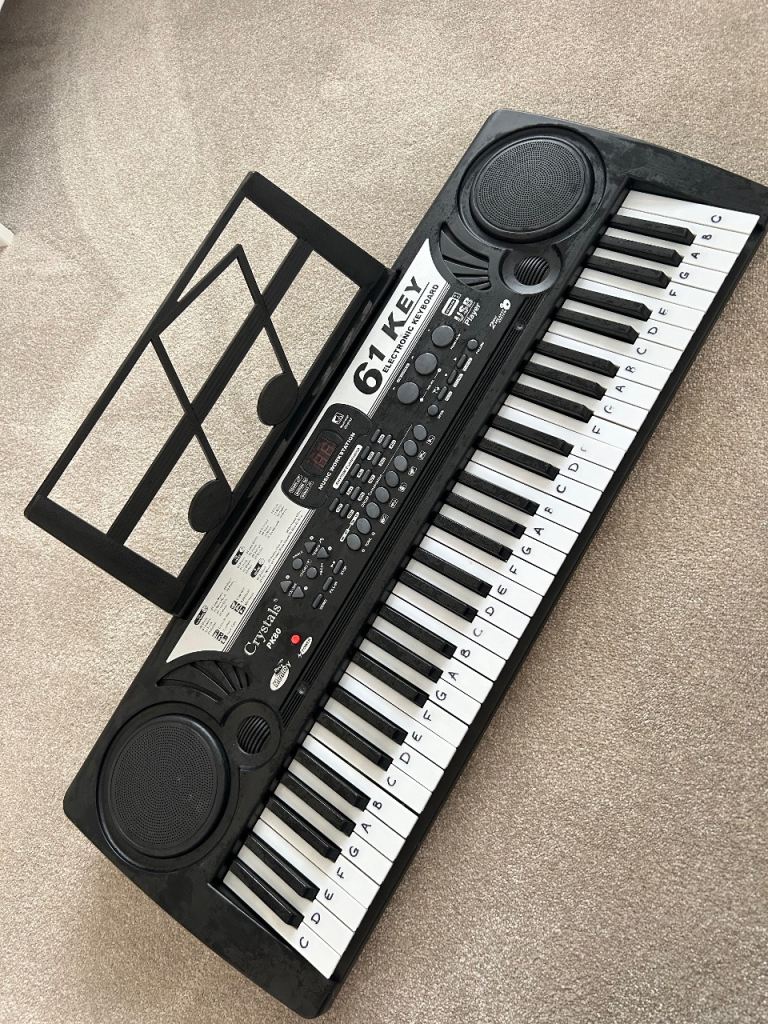 Crystals PK80 61-Key Electronic Keyboard – As Good As New
