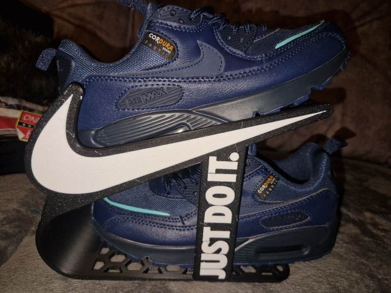 Nike air max size 10 new