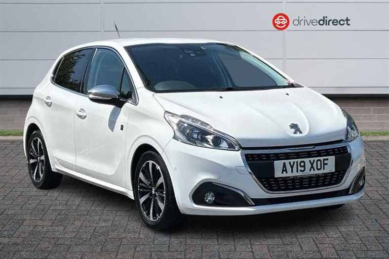  Peugeot 208 1.2 PureTech Tech Edition Hatchback 5dr Petrol Manual Euro 6 (s/s) (82 ps) Hatchback...