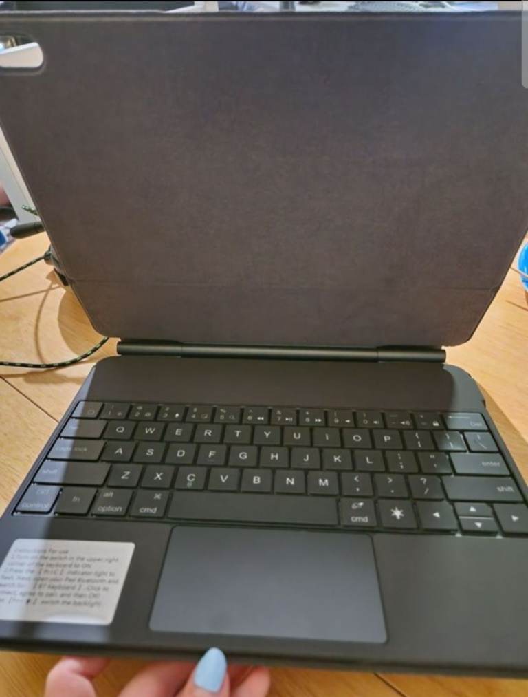 iPadKeyboard Case - Black, Good Condition