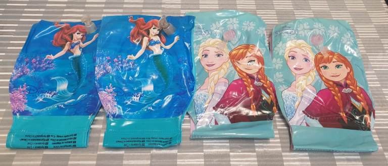 4x Girls Swimming Armbands, Luton