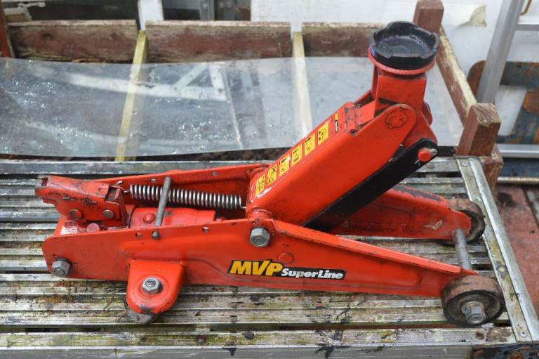 MVP Superline Two Ton Trolley Jack