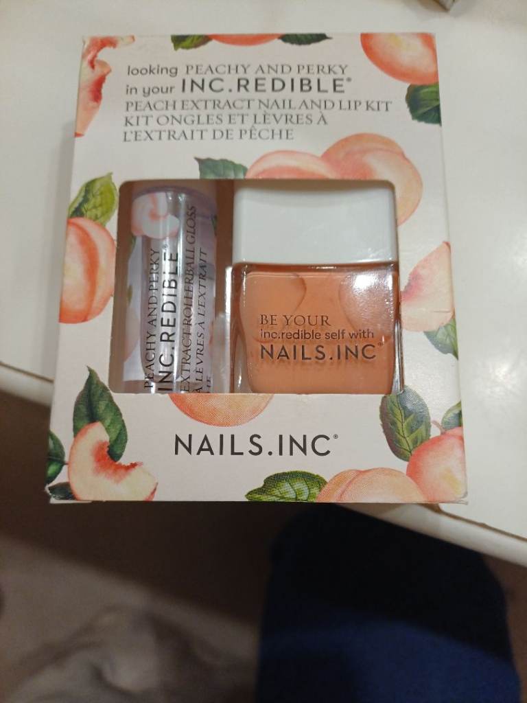 New Nails Inc. Peach Extract Nail and Lip Kit