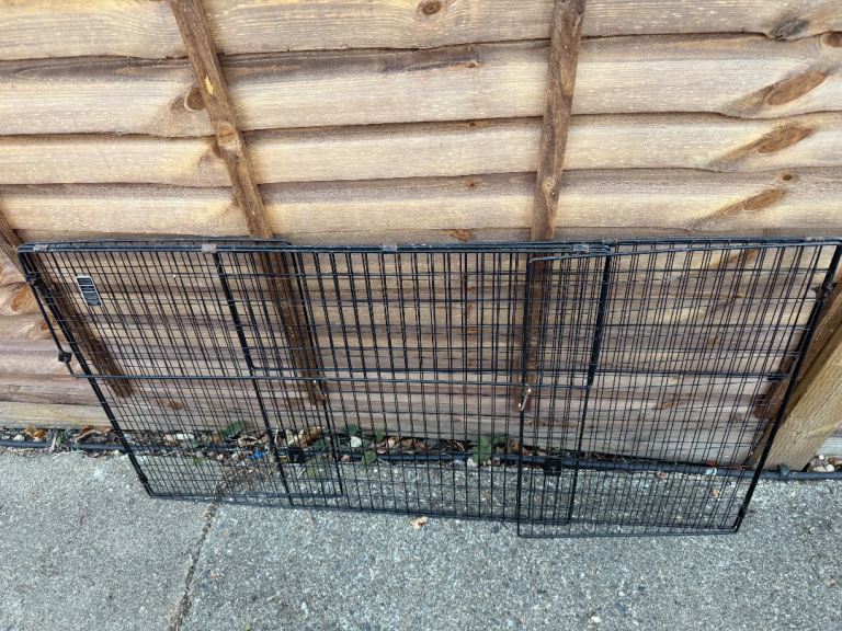 Black Metal Fire Guard