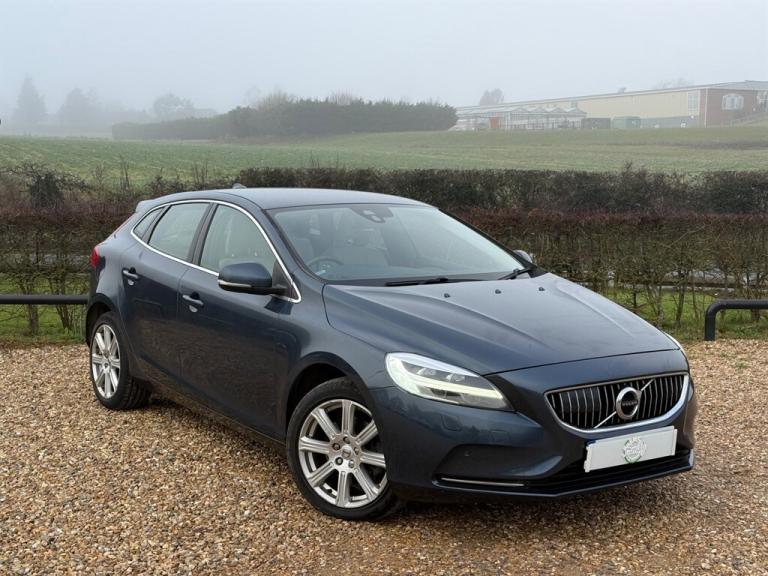 2018 Volvo V40 T3 [152] Inscription 5dr HATCHBACK PETROL Manual