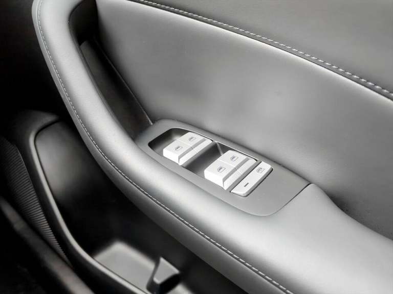 2025 MG MGS5 170kW Trophy EV Long Range 64kWh 5dr Auto HATCHBACK ELECTRIC Automatic