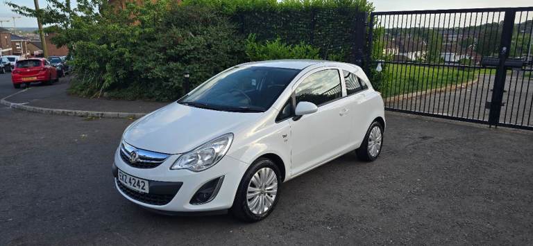 2011 Vauxhall corsa 1.2, 63k miles, Full year MOT, 2 keys