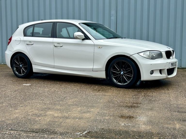 BMW 1 SERIES 2.0 118d M Sport 5 door 2011