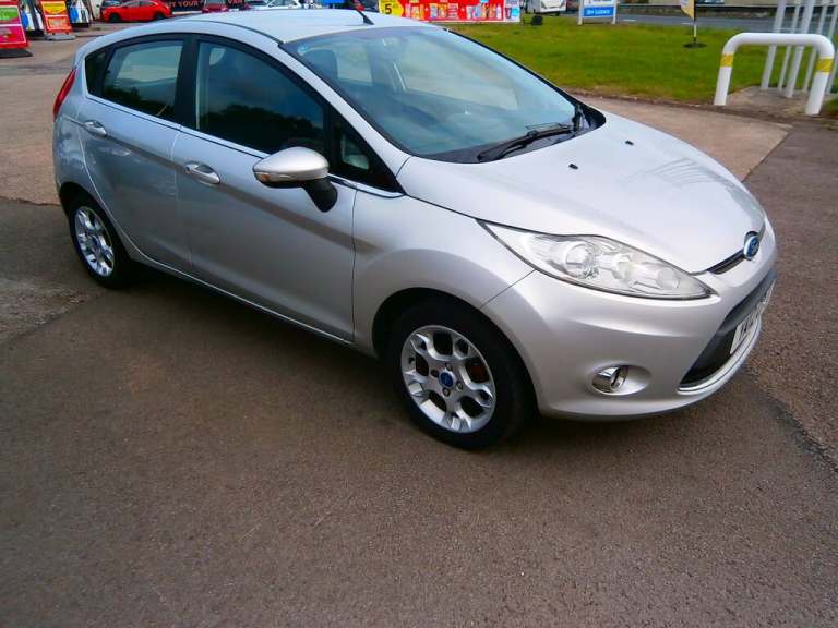 2013 Ford Fiesta 1.4 TDCi DPF Zetec Hatchback 5dr Diesel Manual (104 g/km, 69 bhp) Hatchback Dies...